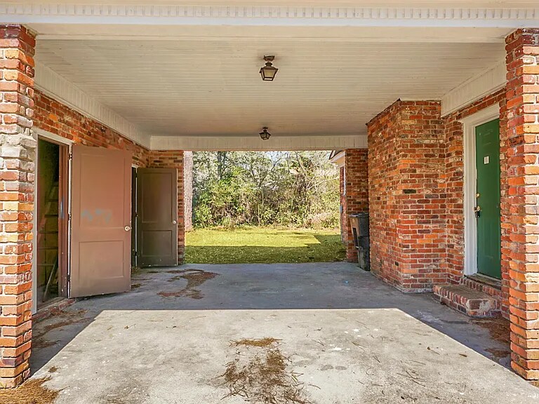 Building Photo - 407 Hayne St