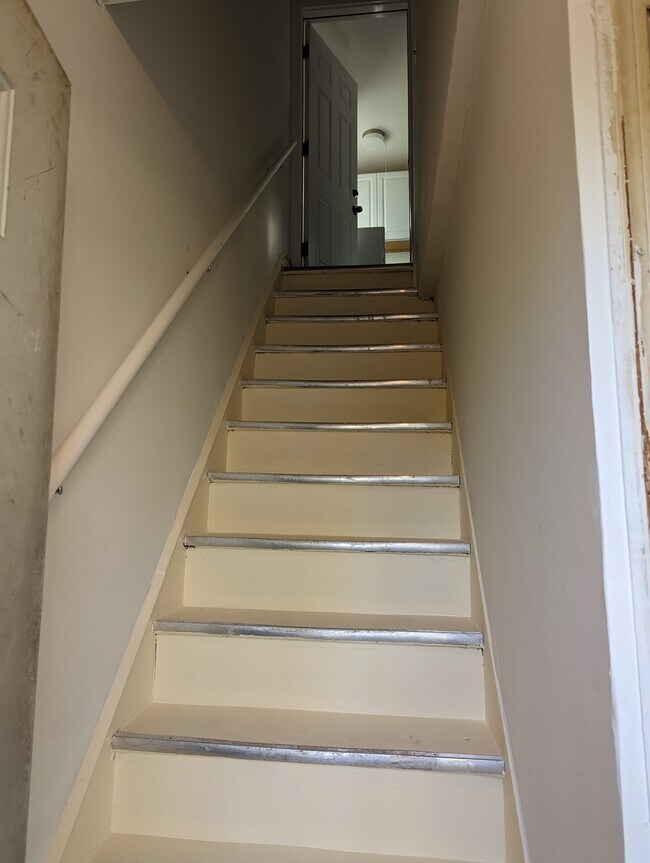 Building Photo - 64 Liberty St