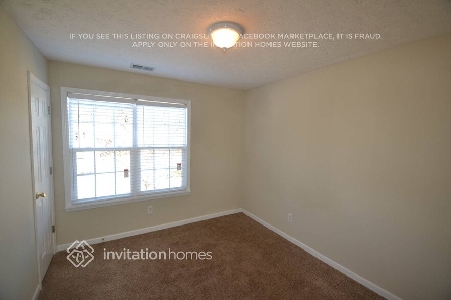 Building Photo - 4302 Glen Heights Way