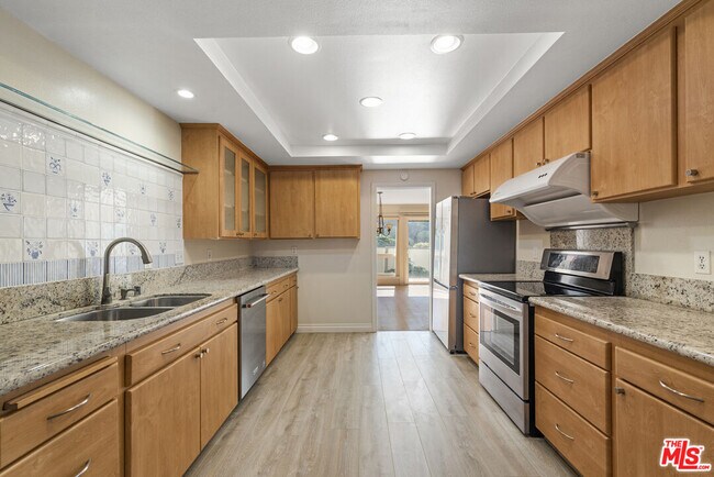 Building Photo - 106 Cresta Verde Dr