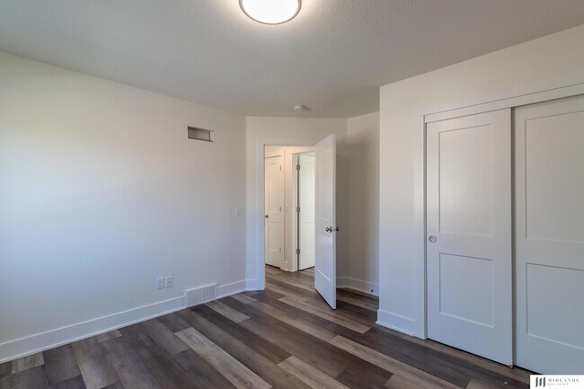 Building Photo - 14711 Borman St