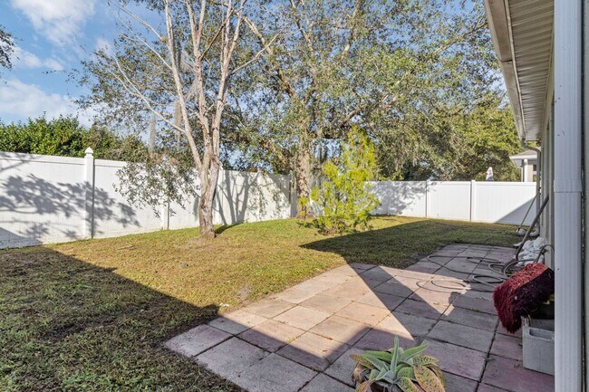 Building Photo - 5604 Florence Harbor Dr