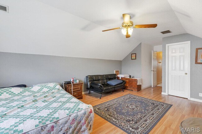 Building Photo - 2725 Timberline Dr