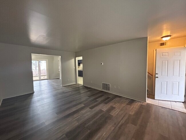 Building Photo - 9109 Troon Ln