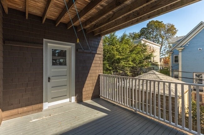 Building Photo - 15 Clementine Park