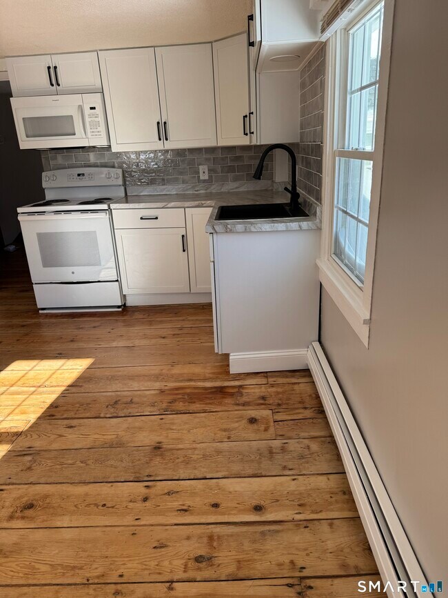 Building Photo - 8 Alto Rd