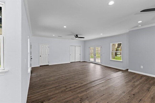 Building Photo - 1307 Yorkshire Dr