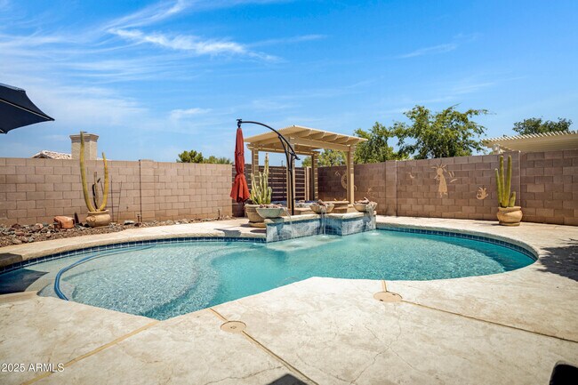 Building Photo - 3062 S Marigold Pl
