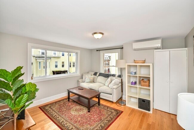 Building Photo - 182 Princeton St