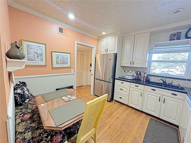 Building Photo - 2351 Irish Ln