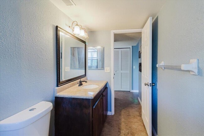 Building Photo - 14419 Americana Cir