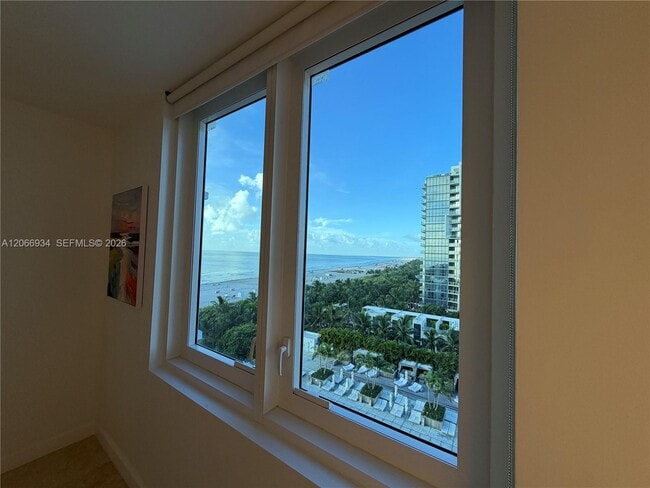 Building Photo - 2301 Collins Ave