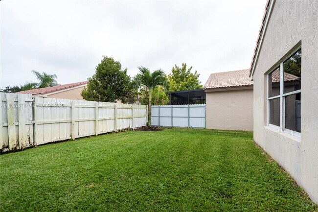 Building Photo - 17953 SW 29th Ln