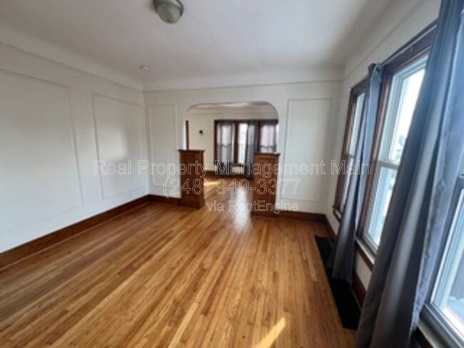 Building Photo - 9176 Chamberlain St