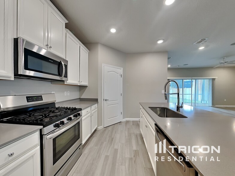Building Photo - 100 Glorieta Dr