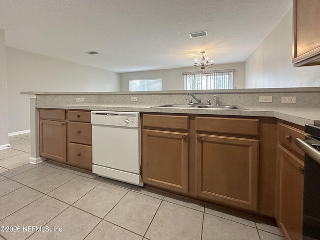 Building Photo - 1036 N Black Cherry Dr