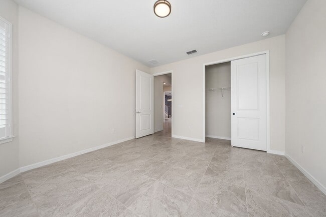 Building Photo - Immaculate Executive Home in Isles of Lake Nona