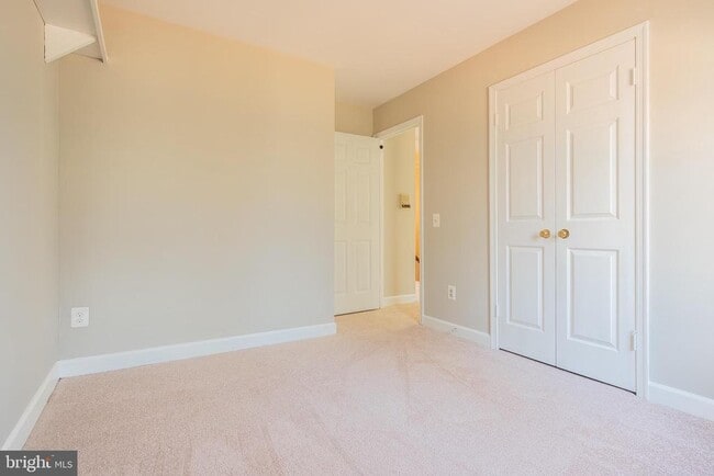 Building Photo - 3554 S George Mason Dr