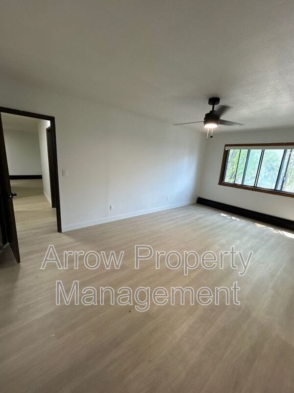 Building Photo - 215 E Arbor Ave