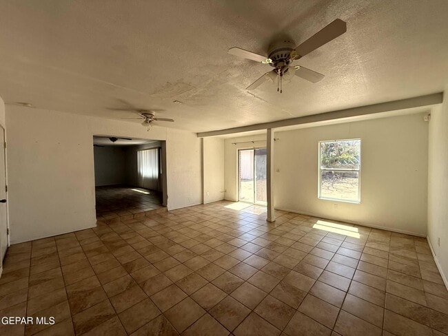 Building Photo - 2801 Hawick Rd