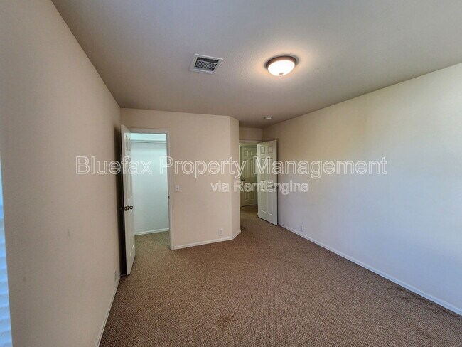Building Photo - 943 Tisbury Pkwy