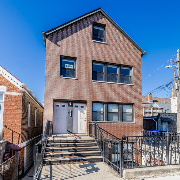 Building Photo - 2312 S Seeley Ave