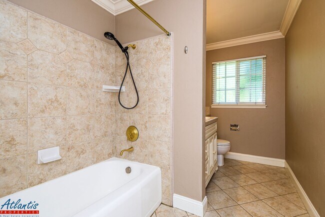 Building Photo - Beautiful Campbell Home | Desirable Location