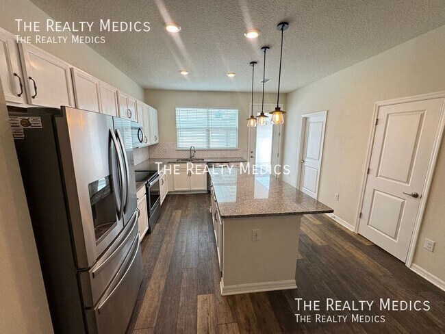 Building Photo - 1375 Painted Bunting Ave