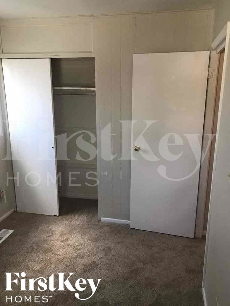 Building Photo - 9525 E 39th Pl