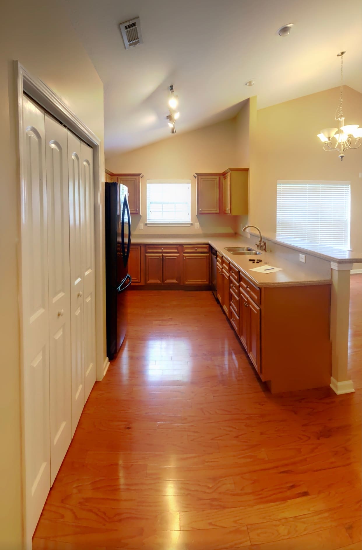 Kitchen - 10304 Iverson Lane