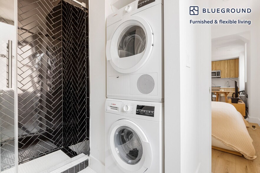 Building Photo - 138 E 38th St