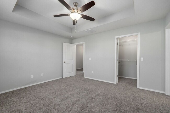 Building Photo - Modern 3 Bed / 2 Bath Home