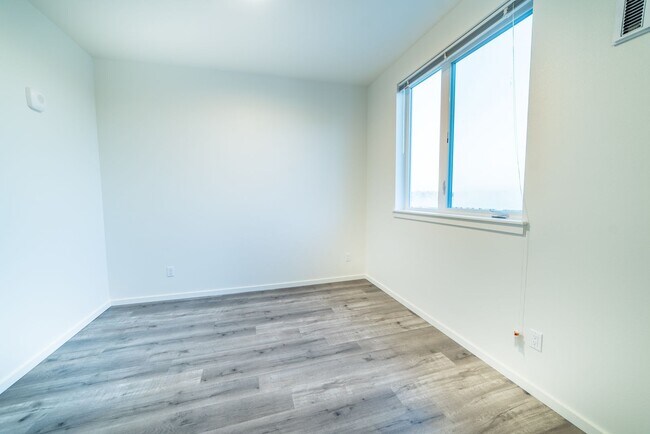 Interior Photo - Ship Street