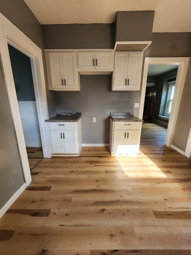Building Photo - Two Bedroom Single Family Home!