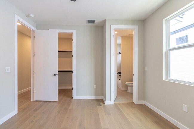 Building Photo - 7507 Bethune Ave