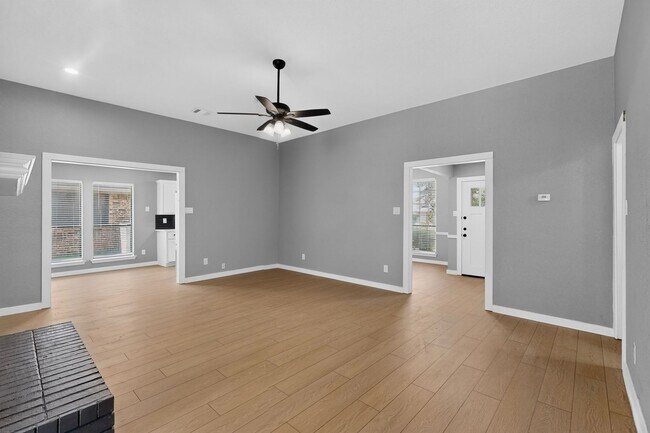 Building Photo - 3510 Amber Ave