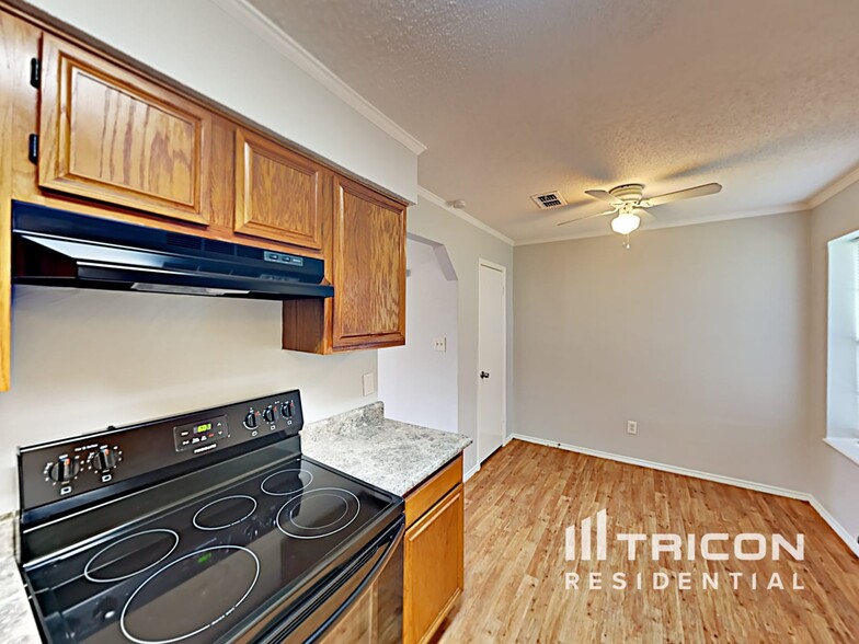 Building Photo - 7828 Texridge Dr