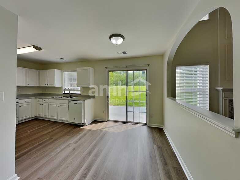 Building Photo - 9512 Chastain Walk Dr