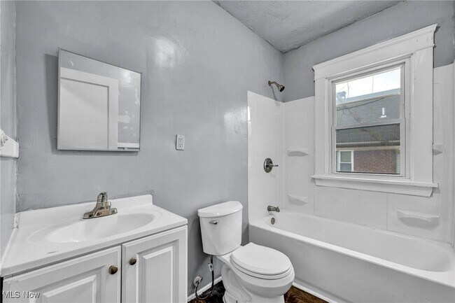 Building Photo - 1030 Wheelock Rd