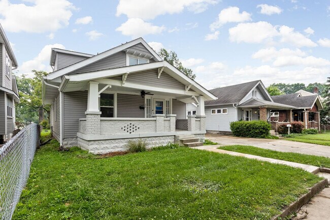 Building Photo - 325 N Bancroft St