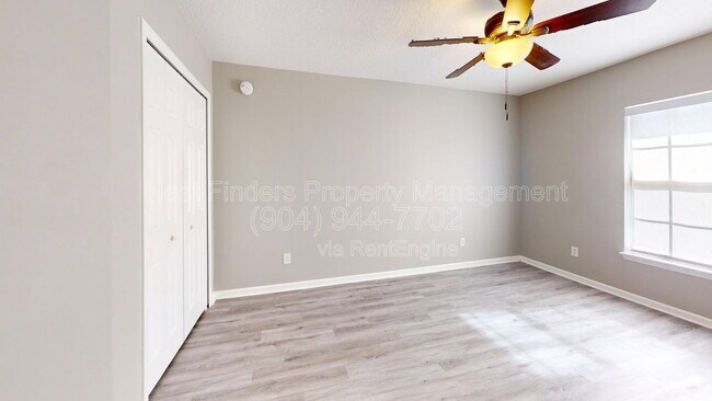 Building Photo - 12383 Tropic Dr