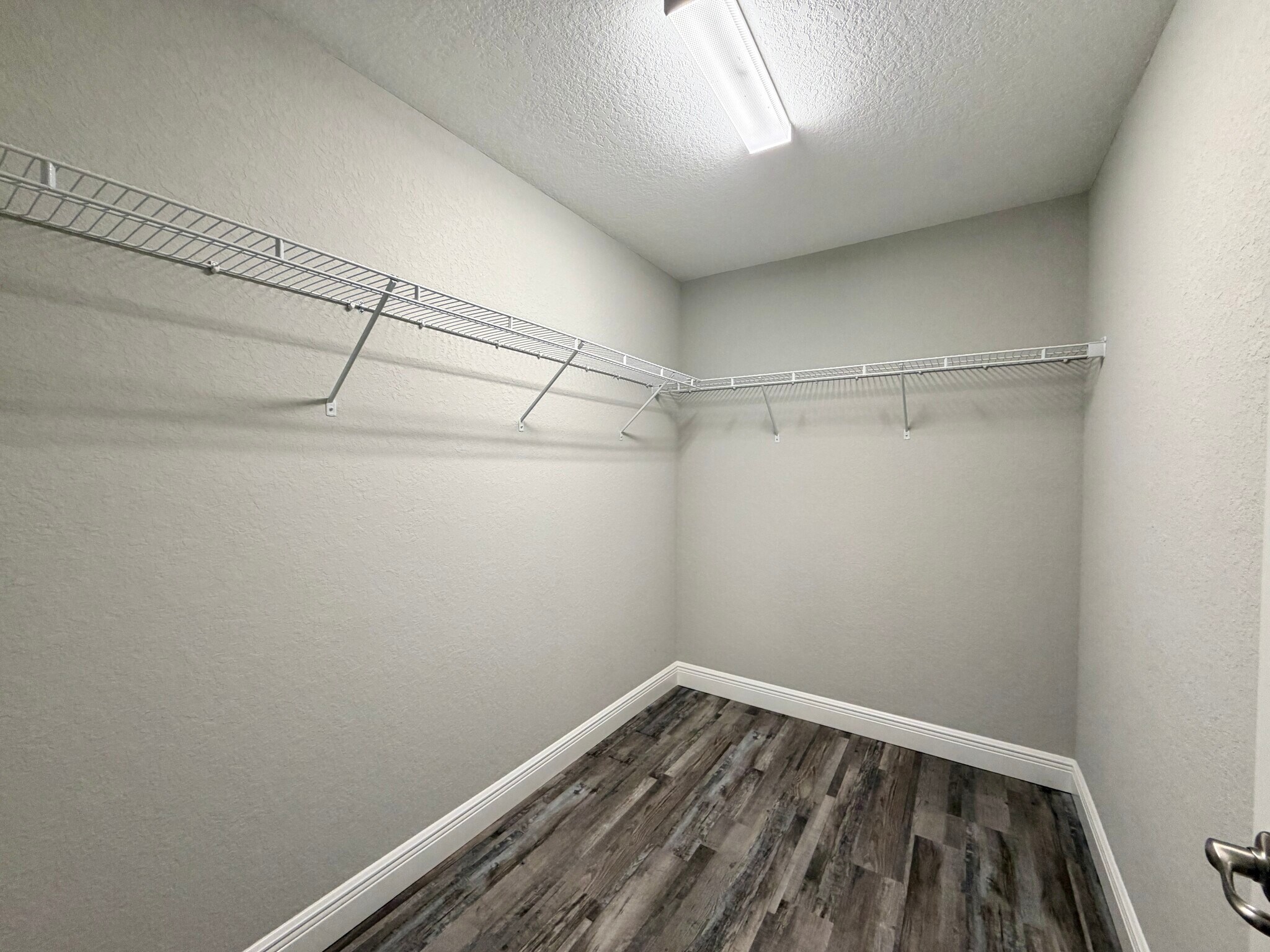 Building Photo - 9 Larch Dr
