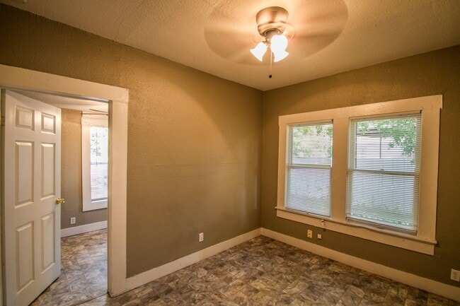 Primary Photo - Amazing Home Near Downtown