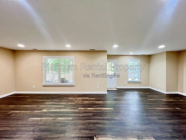 Building Photo - 2980 Highland Pass