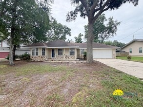 Building Photo - Beautiful 3 Bedroom Home in Mary Esther!