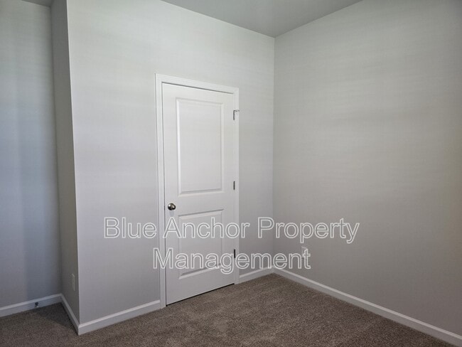 Building Photo - 77 Bonaparte St