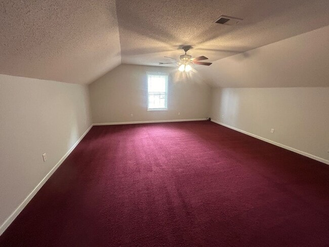 Building Photo - 208 Charles Towne Ct