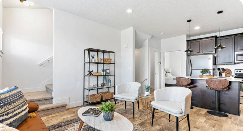 Building Photo - 1812 W Irini Ln