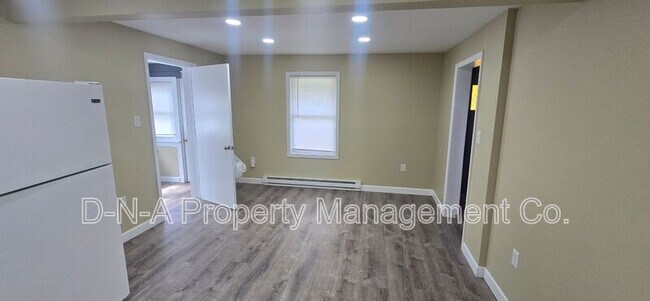 Building Photo - 580 Interchange Rd