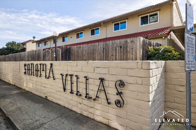 Building Photo - 111 Avram Ave